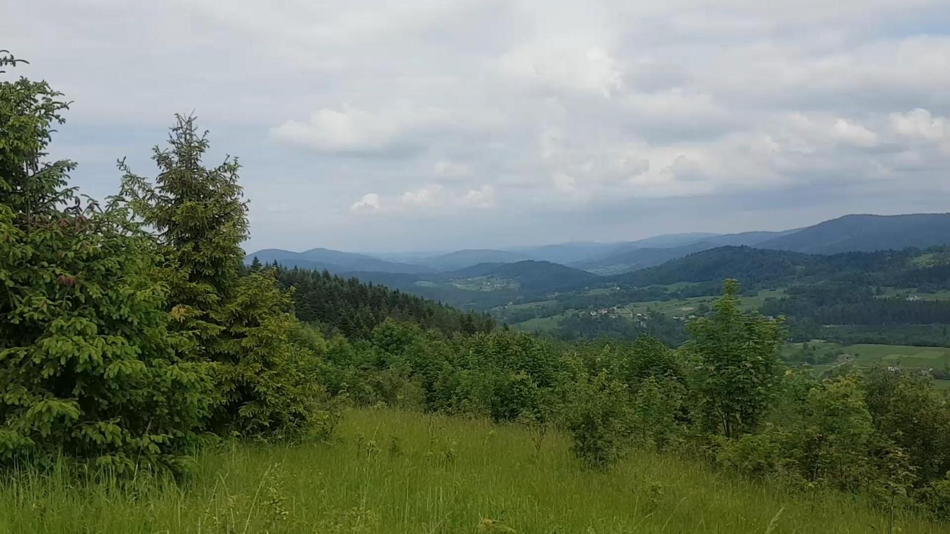 W Gorach W Beskidzie Zywieckim Gmina Koszarawa 26 Km Od Zywca,20 Km Od Suchej Beskidzkiej